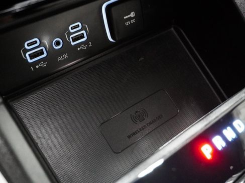 Certified 2024 Jeep Grand Cherokee Limited w/ Luxury Tech Group II image 31