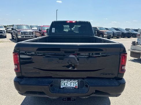 Used 2026 RAM 3500 Big Horn AWD/4WD image 8