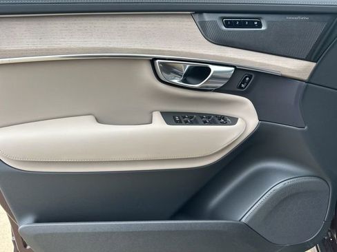 New 2026 Volvo XC90 T8 Ultra w/ Protection Package Premier image 12