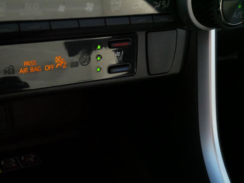 Used 2023 Toyota RAV4 Limited image 28