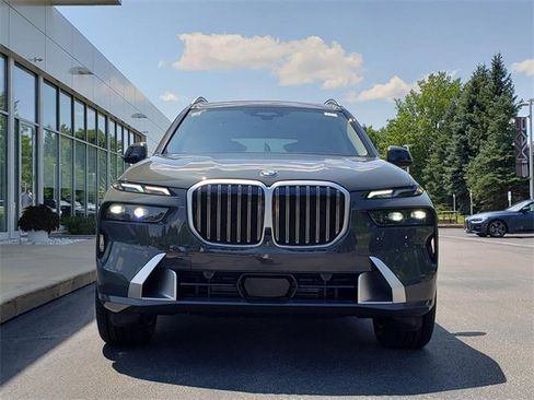 New 2026 BMW X7 xDrive40i image 2