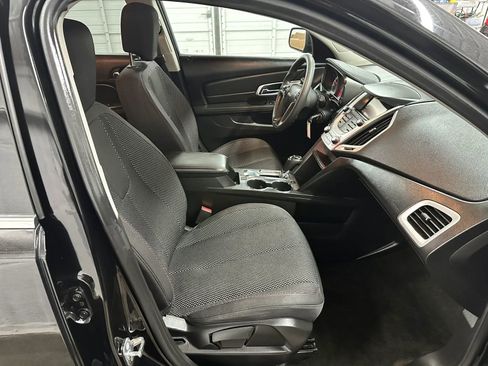 Used 2017 GMC Terrain SLE image 27