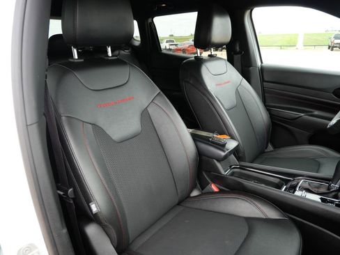 Used 2024 Jeep Compass Trailhawk AWD/4WD image 24
