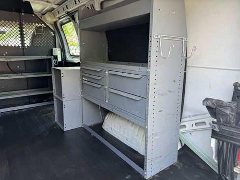 Used 2012 Chevrolet Express 2500 RWD image 20