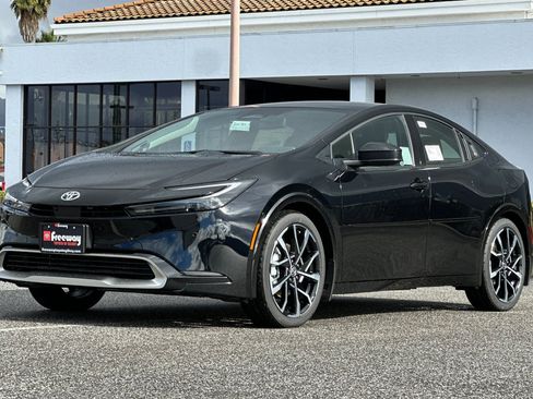 New 2026 Toyota Prius Plug-In Hybrid FWD image 8