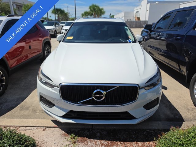 Used 2021 Volvo XC60 T5 Momentum w/ Premium Package FWD image 2