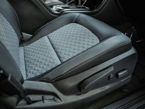 Used 2015 Chevrolet Colorado Z71 image 39