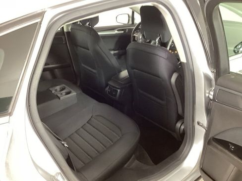 Used 2014 Ford Fusion SE FWD image 34