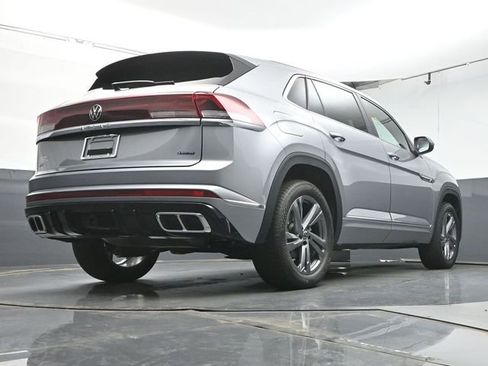 Used 2024 Volkswagen Atlas Cross Sport SEL R-Line AWD/4WD image 39