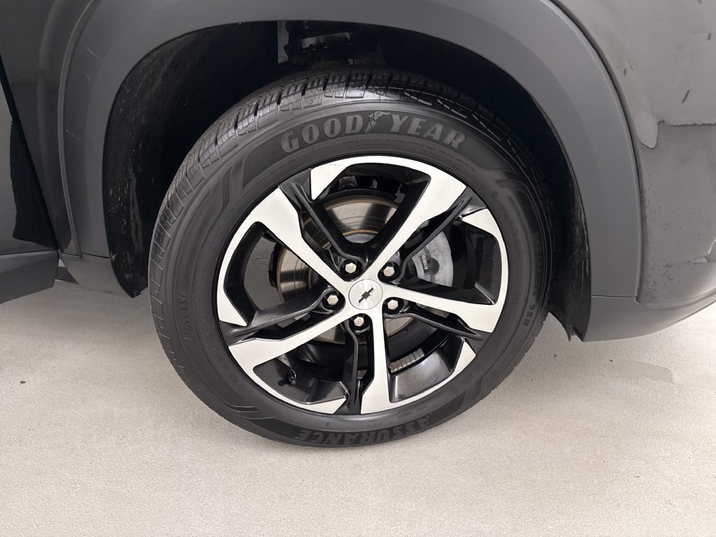 Used 2024 Chevrolet Trax RS w/ Driver Confidence Package FWD image 25