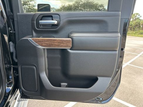 Used 2021 Chevrolet Silverado 2500 High Country w/ Z71 Off-Road Package image 86