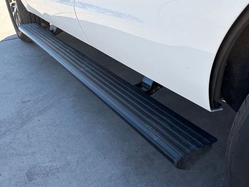 Used 2025 Ford Expedition Platinum image 8