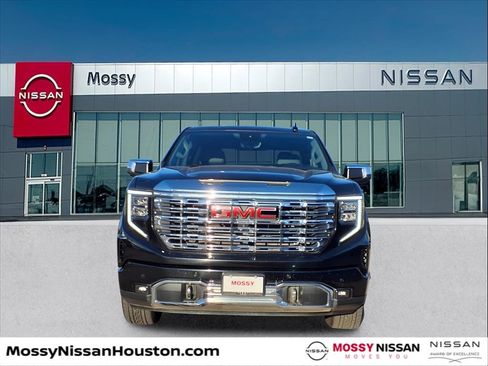 Used 2022 GMC Sierra 1500 Denali w/ Technology Package image 2