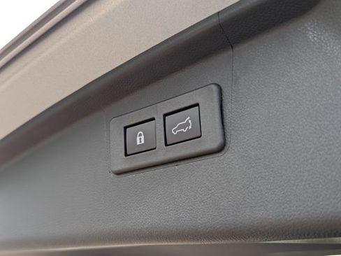 Used 2025 Subaru Outback Premium w/ Popular Package #1A image 29