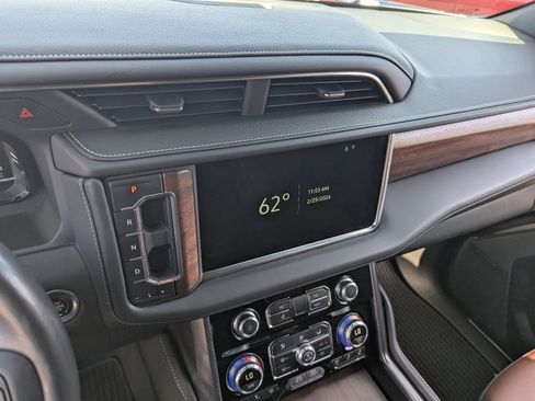 Used 2023 GMC Yukon XL Denali Ultimate image 26