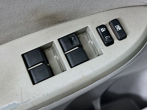 Used 2011 Toyota Corolla LE image 15