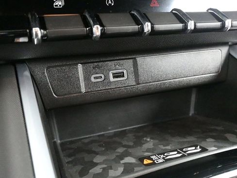 Used 2024 Chevrolet Colorado Z71 w/ Z71 Convenience Package 2 image 16