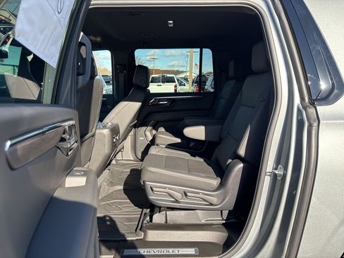 New 2026 Chevrolet Suburban Z71 w/ Comfort Package image 12