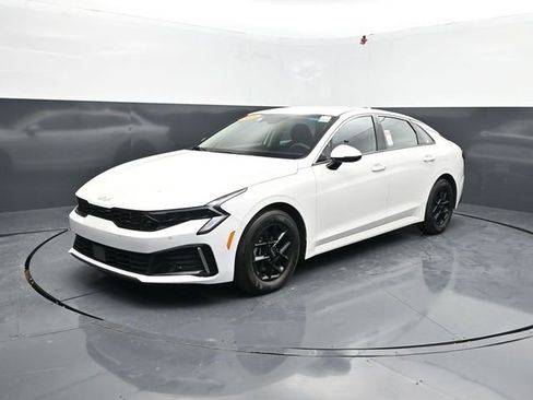 Used 2025 Kia K5 LXS image 3