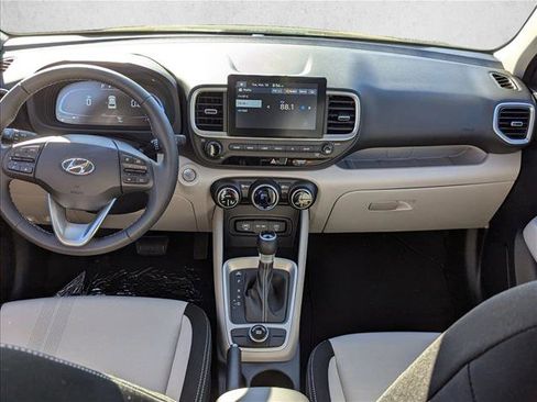 Certified 2025 Hyundai Venue SEL image 13
