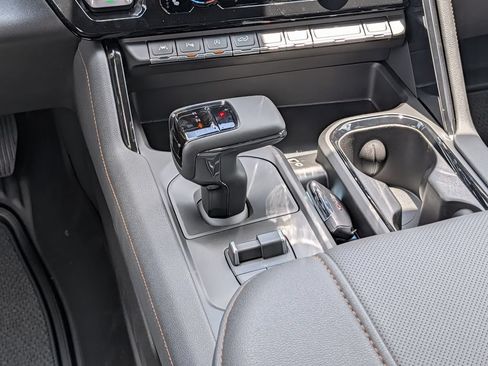 New 2026 GMC Sierra 1500 AT4 w/ AT4 Premium Package AWD/4WD image 13