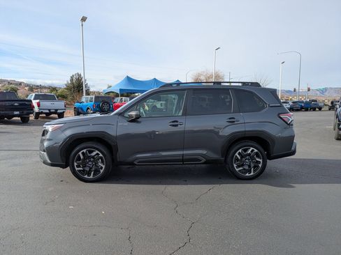 Used 2025 Subaru Forester Limited w/ Popular Package image 10