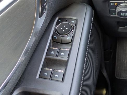 Used 2025 Ford Expedition Max Platinum image 27