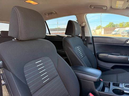 Used 2018 Kia Sportage LX AWD/4WD image 28