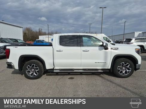 Used 2023 GMC Sierra 1500 SLT w/ SLT Premium Package image 4