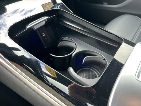 Used 2024 Mercedes-Benz GLC 300 4MATIC image 31