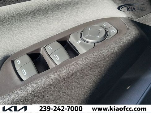 Used 2019 Chevrolet Equinox LS image 21