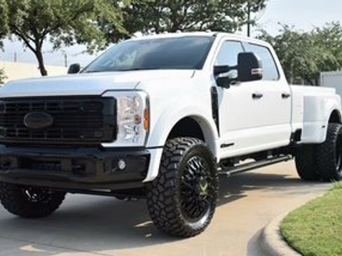 New 2025 Ford F450 XLT w/ 360-Degree Camera Package image 6