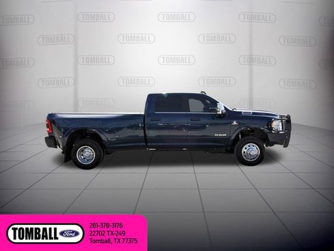Used 2024 RAM 3500 Limited w/ Towing Technology Group AWD/4WD image 9