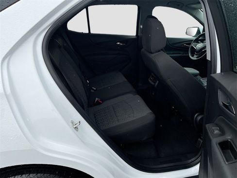 Used 2024 Chevrolet Equinox LT image 27