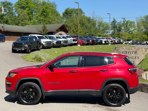 Used 2018 Jeep Compass Sport AWD/4WD image 5