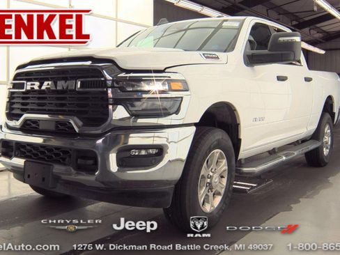 Used 2025 RAM 2500 Big Horn AWD/4WD image 1