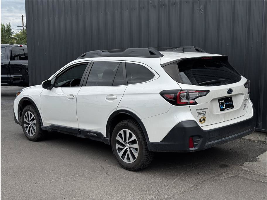 Used 2021 Subaru Outback Premium AWD/4WD image 2
