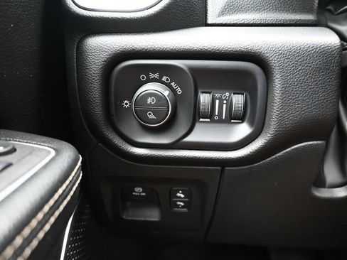Used 2023 RAM 1500 Laramie AWD/4WD image 26