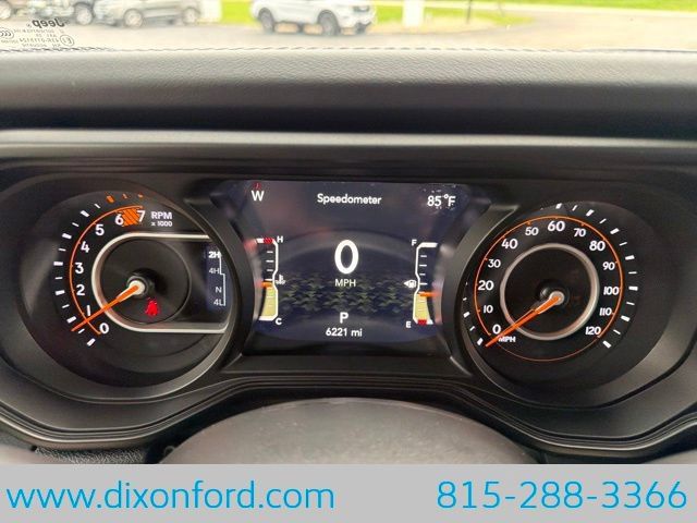 Used 2025 Jeep Wrangler Unlimited Sahara AWD/4WD image 18