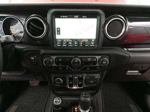 Used 2021 Jeep Wrangler Unlimited Sahara image 33