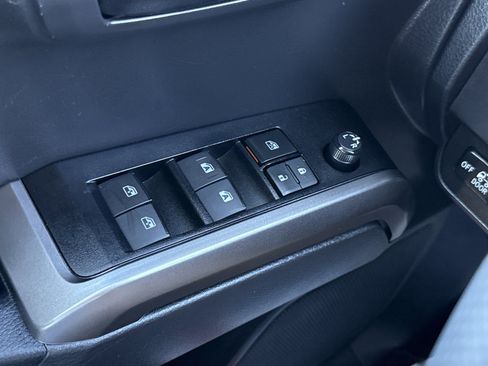 Used 2023 Toyota Tacoma SR5 RWD image 16