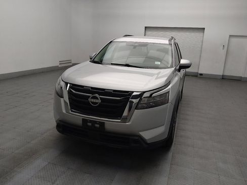 Used 2023 Nissan Pathfinder SV image 15
