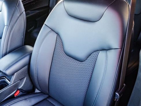 New 2026 Jeep Compass Latitude image 25