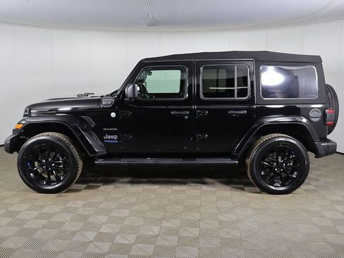 Used 2021 Jeep Wrangler Unlimited Sahara w/ Cold Weather Group AWD/4WD image 12