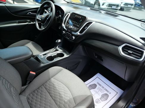 Used 2018 Chevrolet Equinox LT w/ Sun & Infotainment Package AWD/4WD image 27
