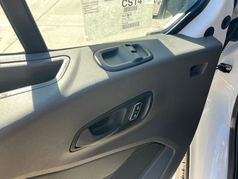 New 2026 Ford Transit 250 148 Medium Roof RWD image 16