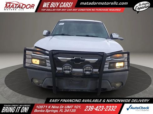 Used 2002 Chevrolet Avalanche 2WD image 2