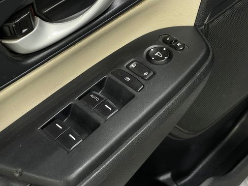 Used 2020 Honda CR-V LX image 14