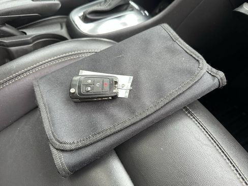 Used 2015 Buick Encore Leather w/ Experience Buick Package FWD image 32