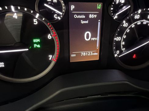 Certified 2022 Lexus GX 460 w/ Black Line Special Edition AWD/4WD image 24